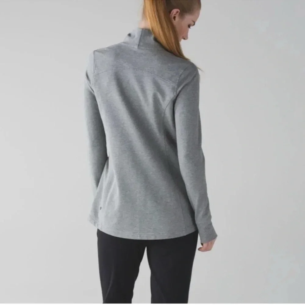 Lululemon Athletica Coast Wrap cardigan in Heather Gray size 2 preowned
